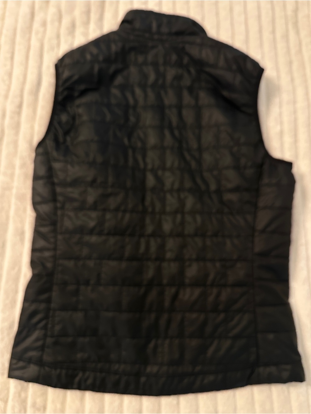 Patagonia Black Quilted Vest with Logo Patch - Picture 7 of 9